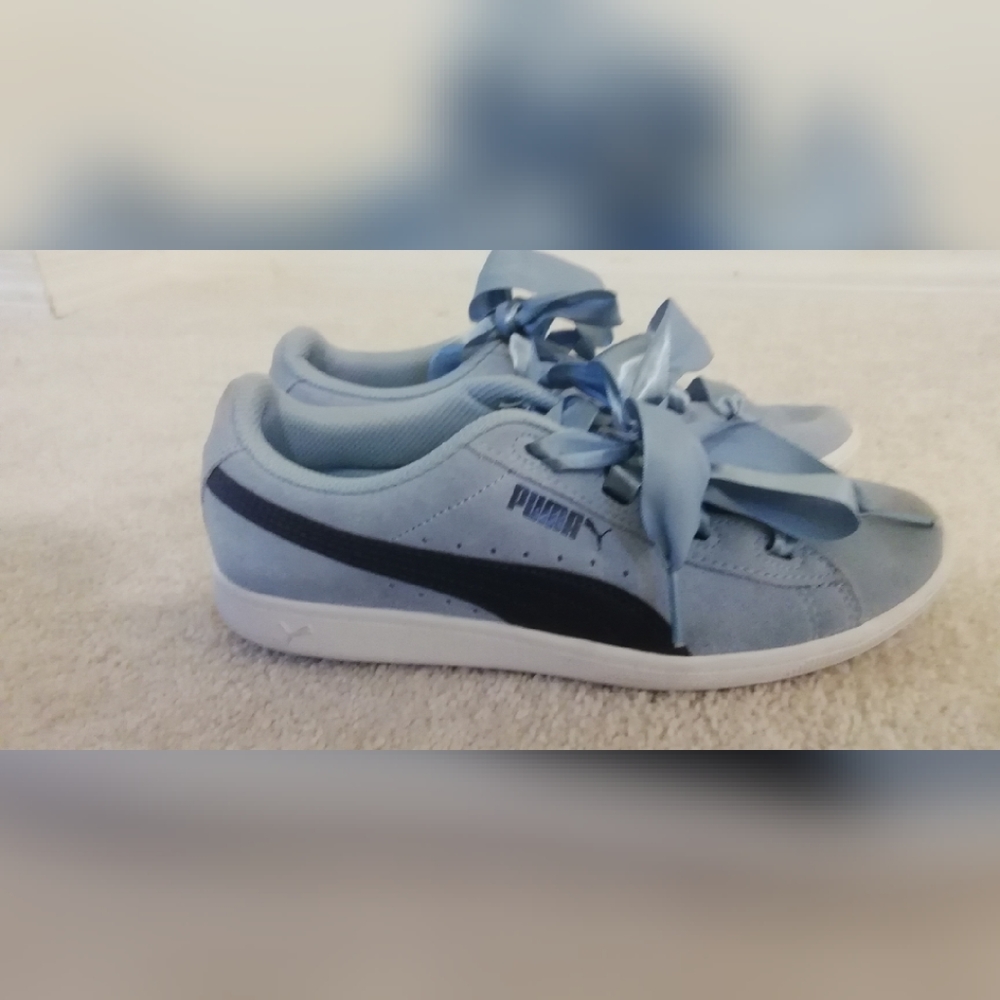 Puma - Picture 2 of 4